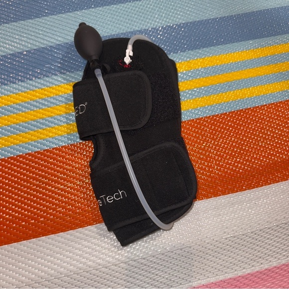 MANAMED Cure Tech 2 in 1 TENS Therapy Arm Sling Knee Brace - Picture 3 of 6